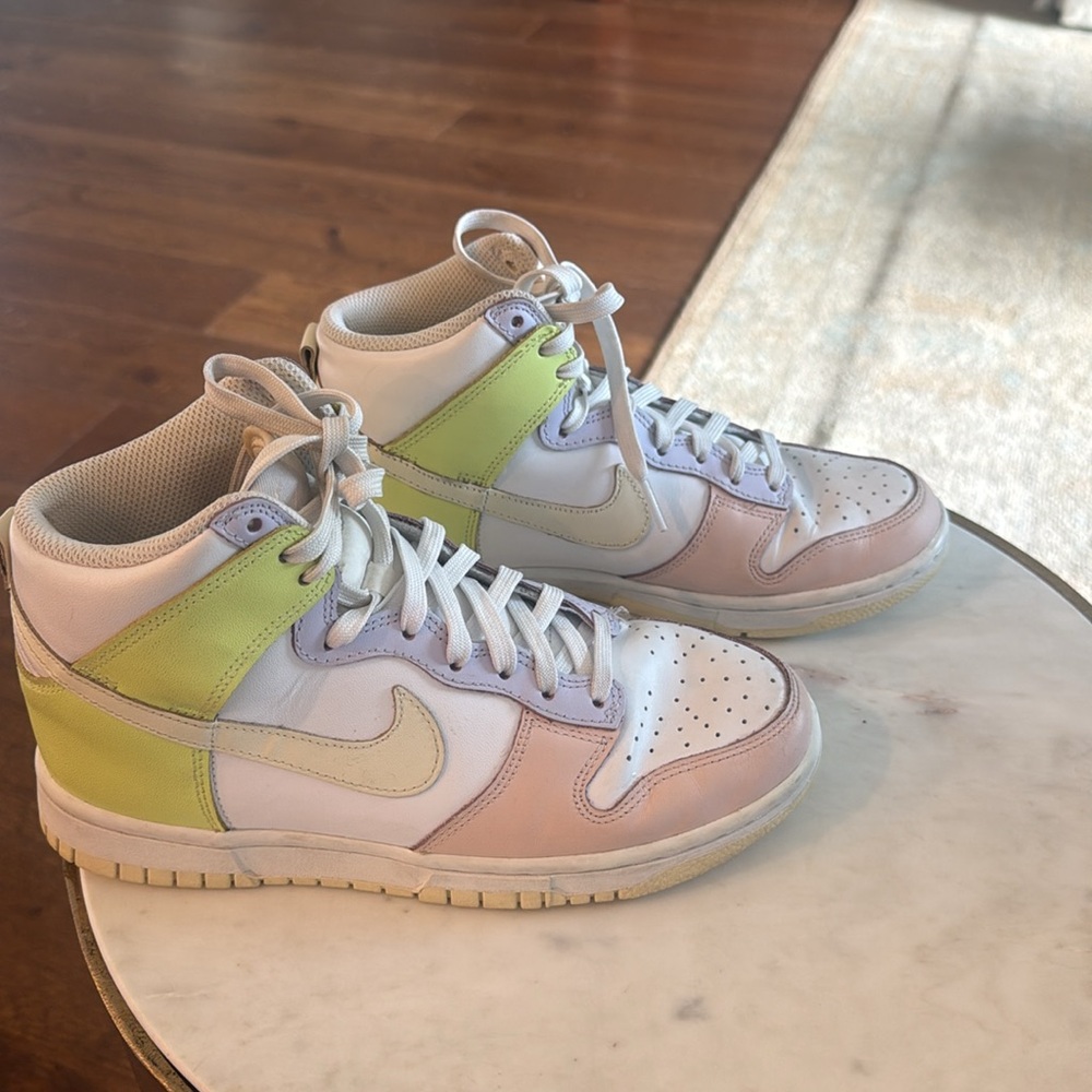 Women’s US Size 7 Nike Dunk High White/Cashmere Lemon Twist.  Very gently used.